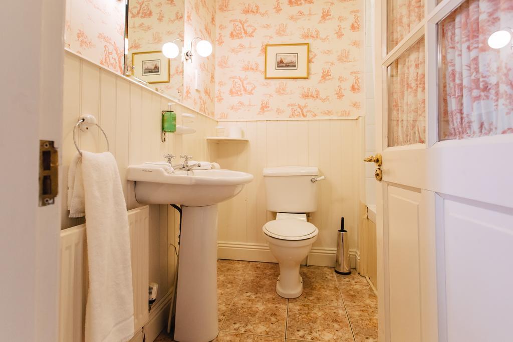 רוסקומון Gleeson'S Restaurant & Rooms מראה חיצוני תמונה